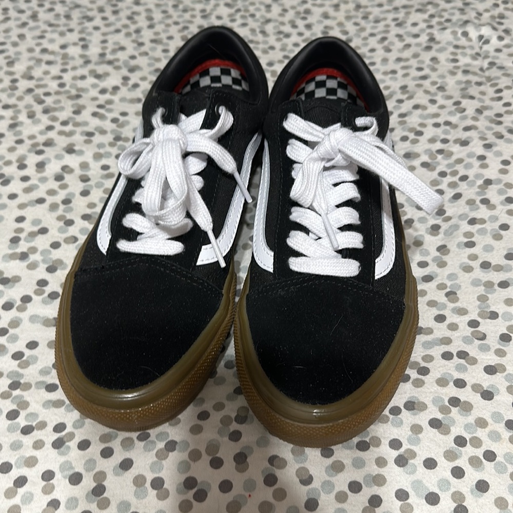 Vans - Picture 2 of 6